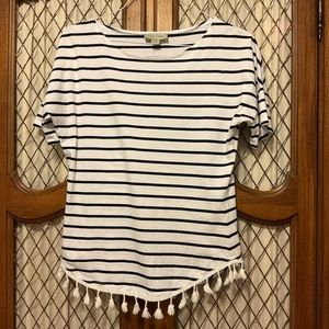 Cute Striped black & white top tee with fringe tassels SP curved hem